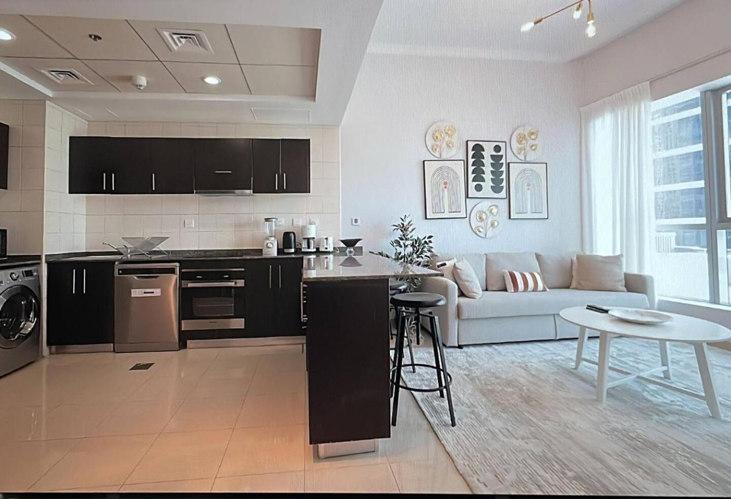 Luxurious 1 Bedroom Apartment In The Dubai Marina! Exterior photo